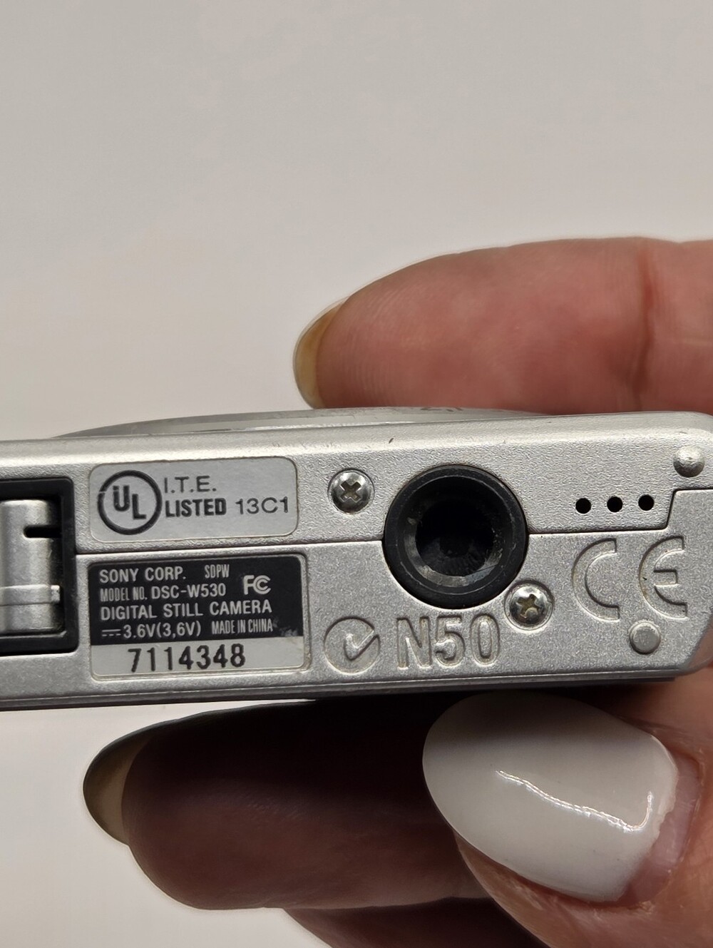 Sony Cyber-shot DSC-W330 Digital Camera 14.1MP 4x Optical Zoom - Picture 9 of 16